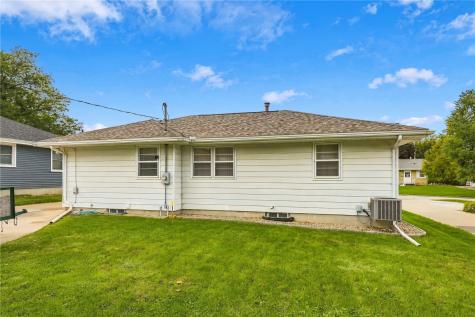 357 23rd Street NW Cedar Rapids IA 52405