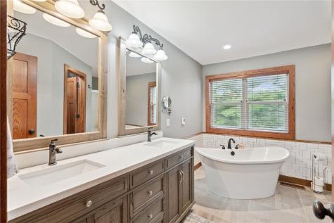 4116 Whitewood Court NE Cedar Rapids IA 52411
