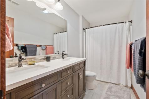 4116 Whitewood Court NE Cedar Rapids IA 52411