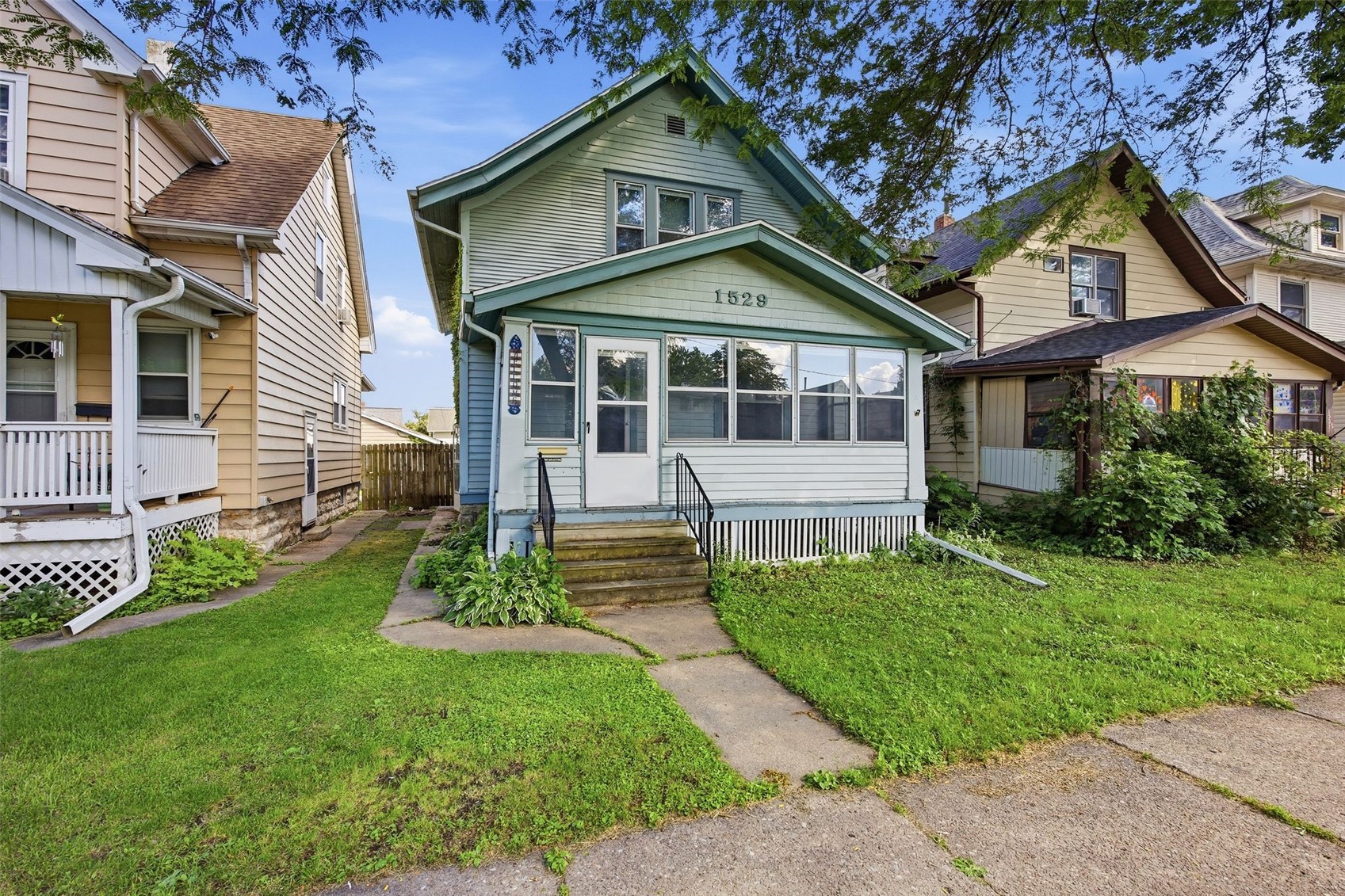 1529 D Avenue NE Cedar Rapids IA 52402