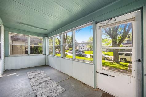 1529 D Avenue NE Cedar Rapids IA 52402