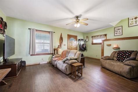 1529 D Avenue NE Cedar Rapids IA 52402