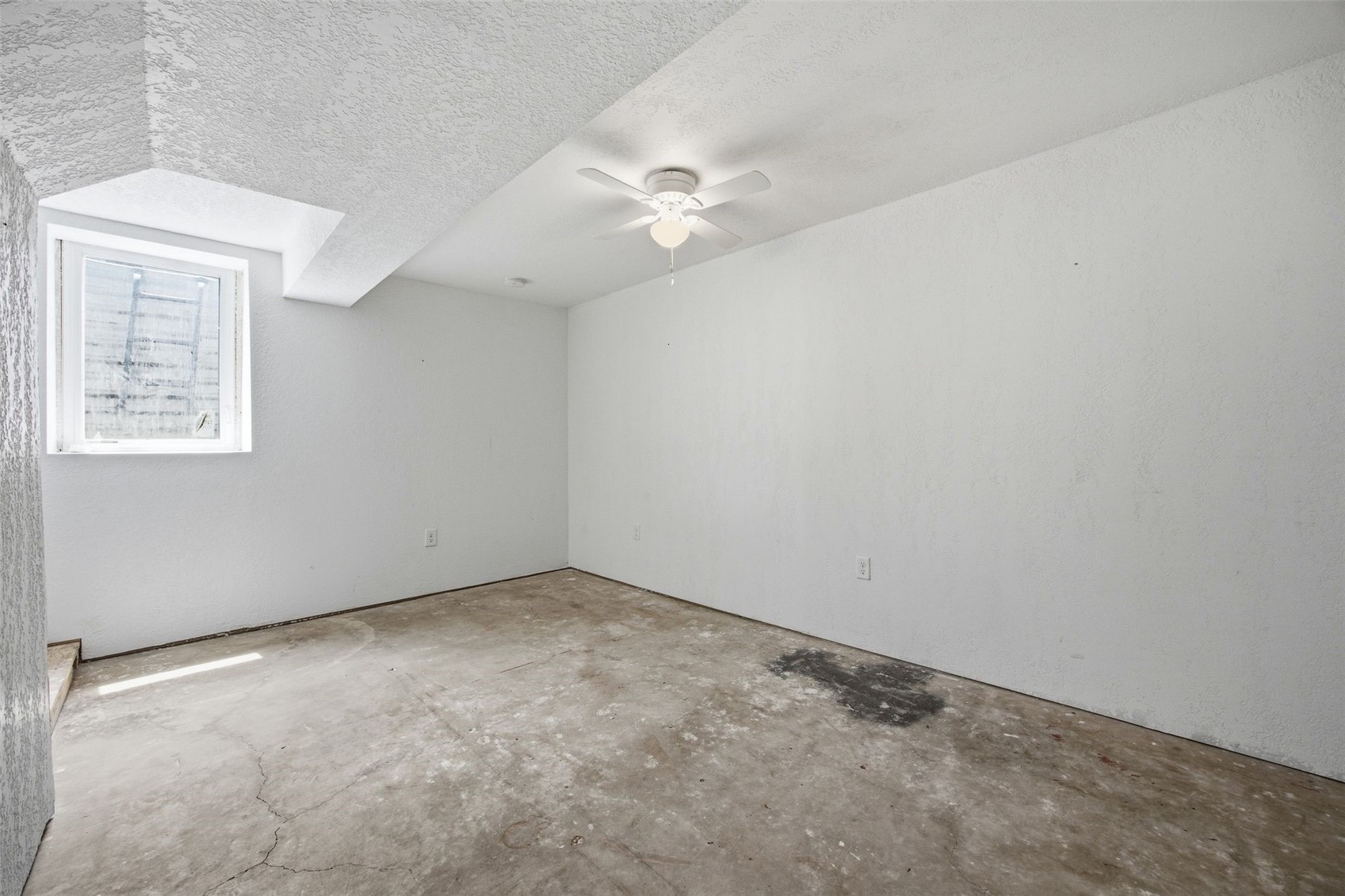 5922 Troy Mills Road Coggon IA 52344