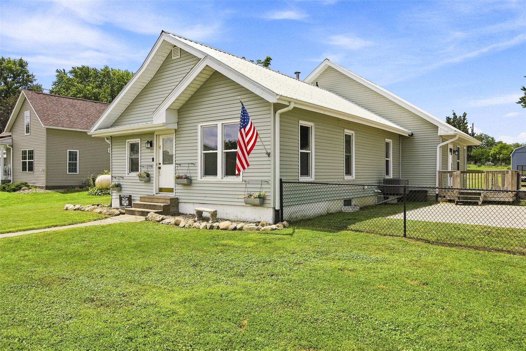 5922 Troy Mills Road Coggon IA 52344