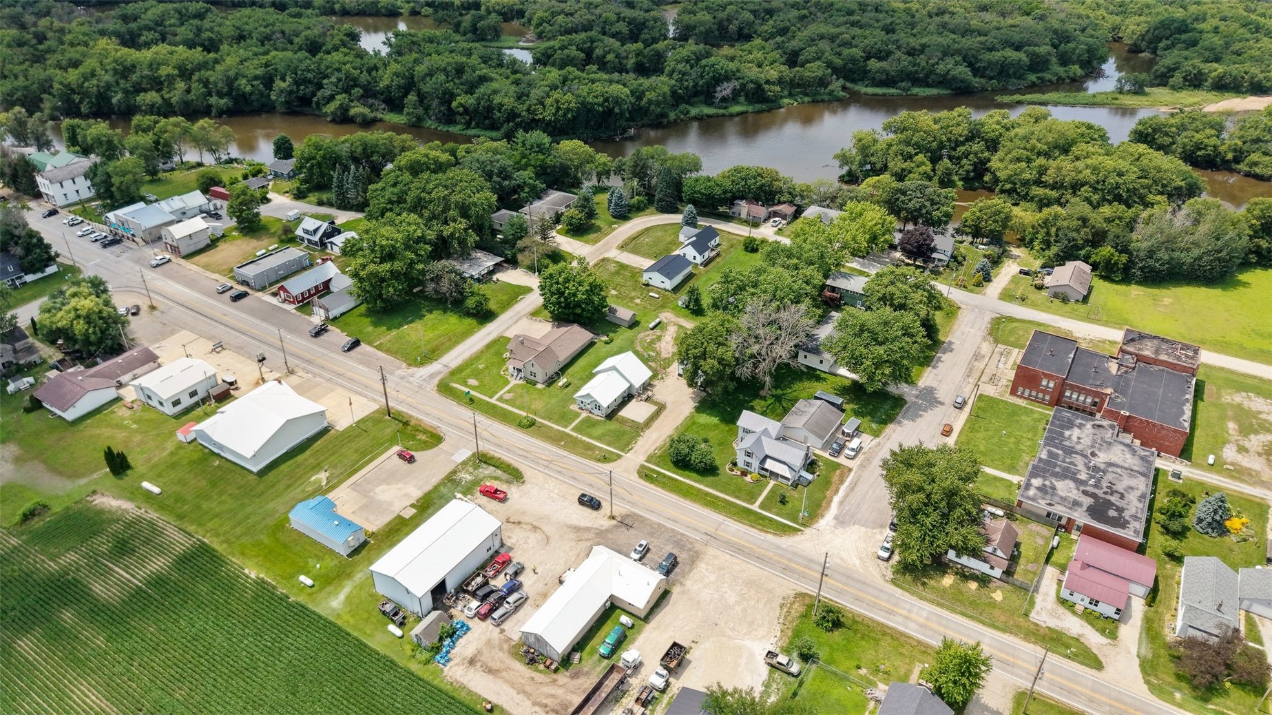 5922 Troy Mills Road Coggon IA 52344