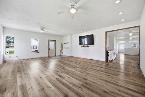5922 Troy Mills Road Coggon IA 52344