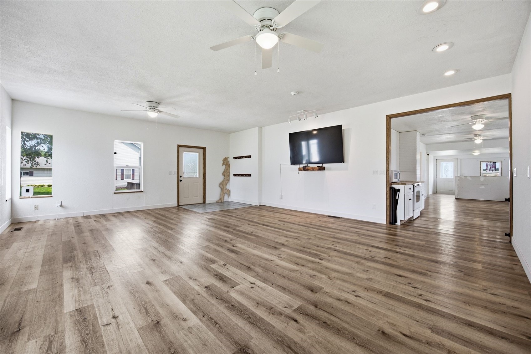 5922 Troy Mills Road Coggon IA 52344