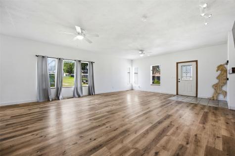 5922 Troy Mills Road Coggon IA 52344