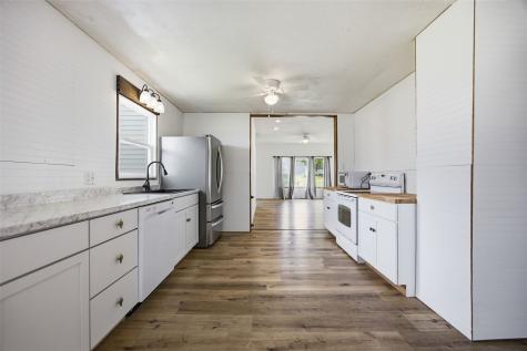 5922 Troy Mills Road Coggon IA 52344