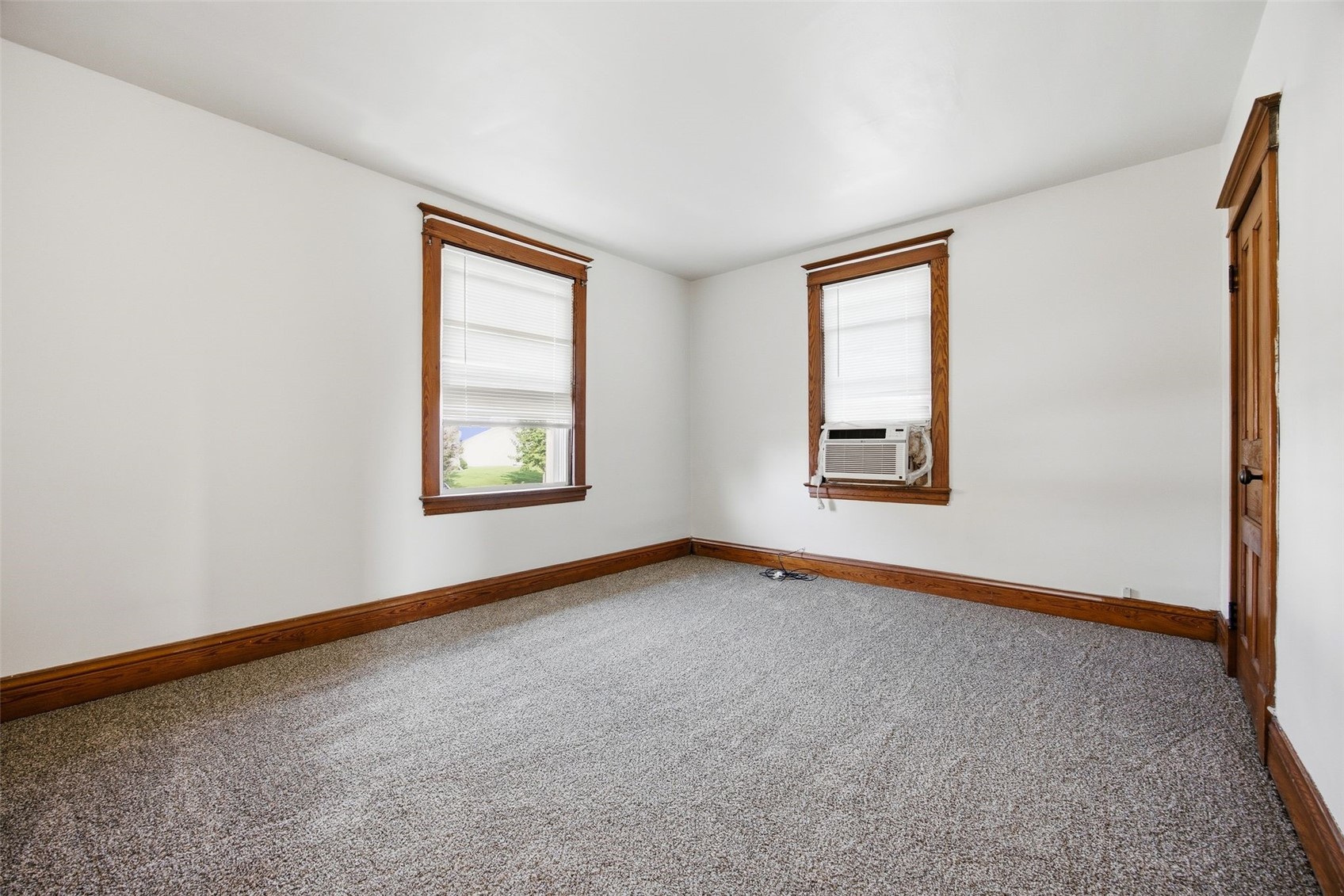 601 E 1st Street Mechanicsville IA 52306