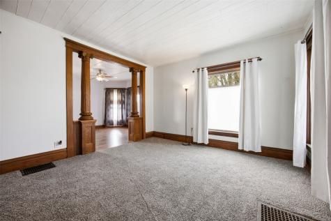 601 E 1st Street Mechanicsville IA 52306