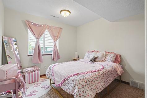 1228 9th Street NW Cedar Rapids IA 52405