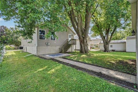 1228 9th Street NW Cedar Rapids IA 52405