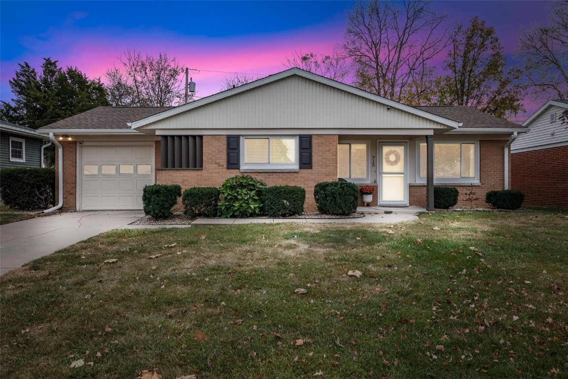715 Danbury NE Cedar Rapids IA 52402