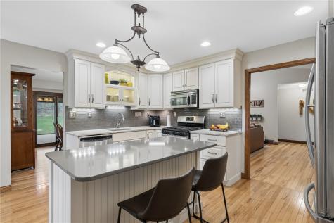 9445 Deer Ridge Drive Cedar Rapids IA 52411