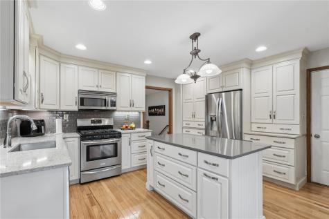 9445 Deer Ridge Drive Cedar Rapids IA 52411