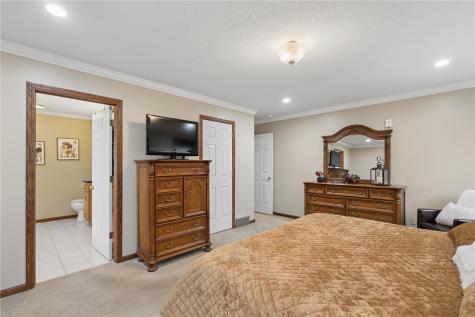 9445 Deer Ridge Drive Cedar Rapids IA 52411