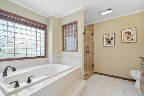 9445 Deer Ridge Drive Cedar Rapids IA 52411