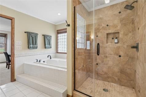 9445 Deer Ridge Drive Cedar Rapids IA 52411