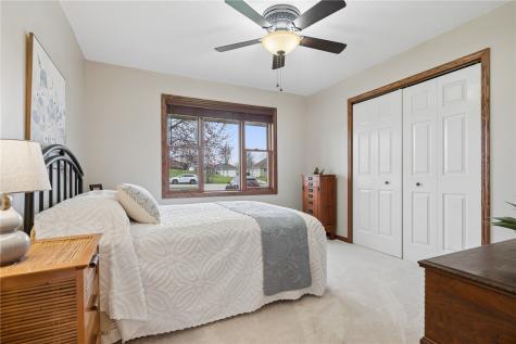 9445 Deer Ridge Drive Cedar Rapids IA 52411
