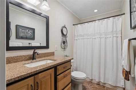 9445 Deer Ridge Drive Cedar Rapids IA 52411