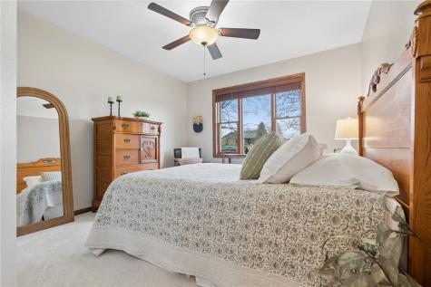 9445 Deer Ridge Drive Cedar Rapids IA 52411