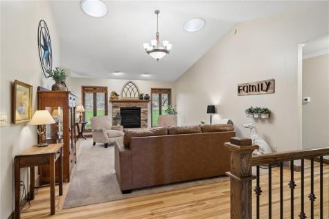 9445 Deer Ridge Drive Cedar Rapids IA 52411