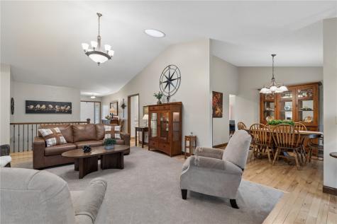 9445 Deer Ridge Drive Cedar Rapids IA 52411