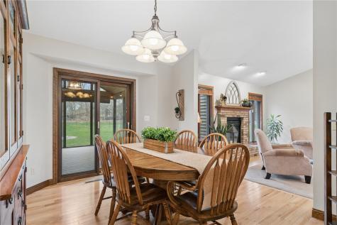 9445 Deer Ridge Drive Cedar Rapids IA 52411