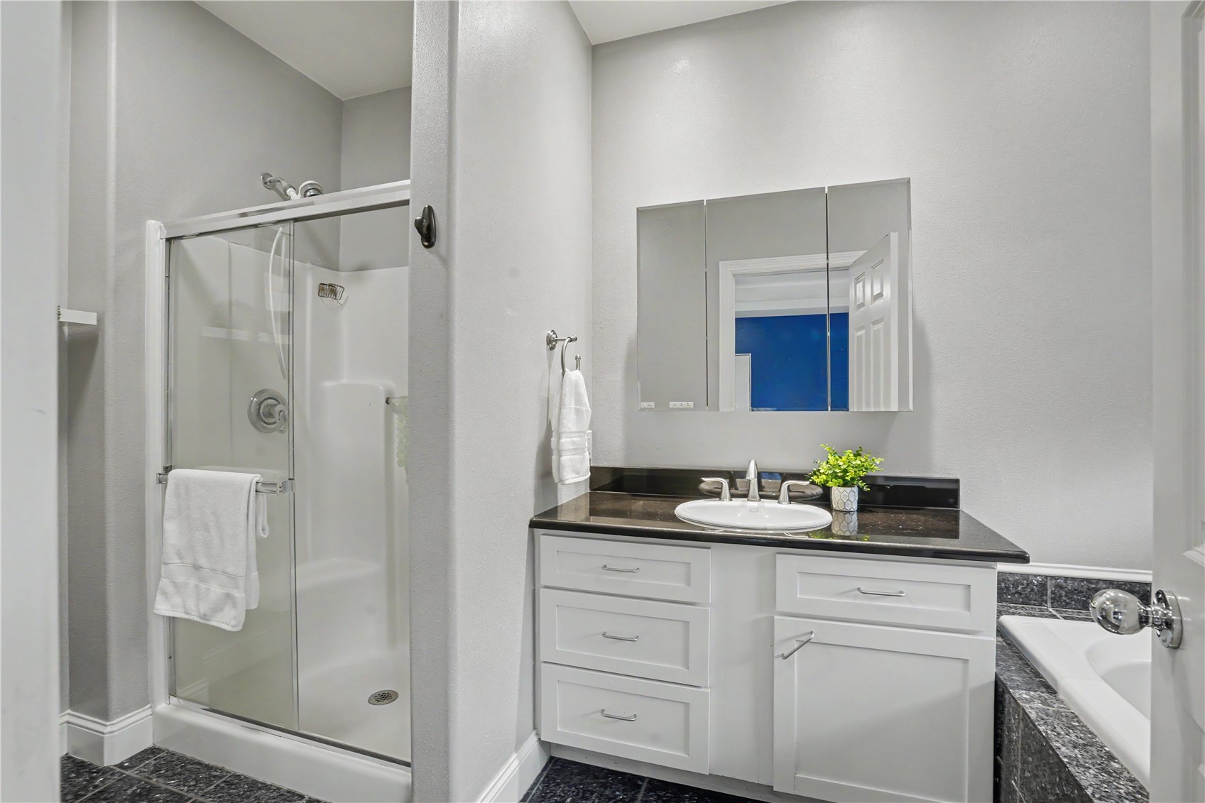 5 E Dovetail Place Coralville IA 52241