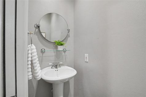 5 E Dovetail Place Coralville IA 52241