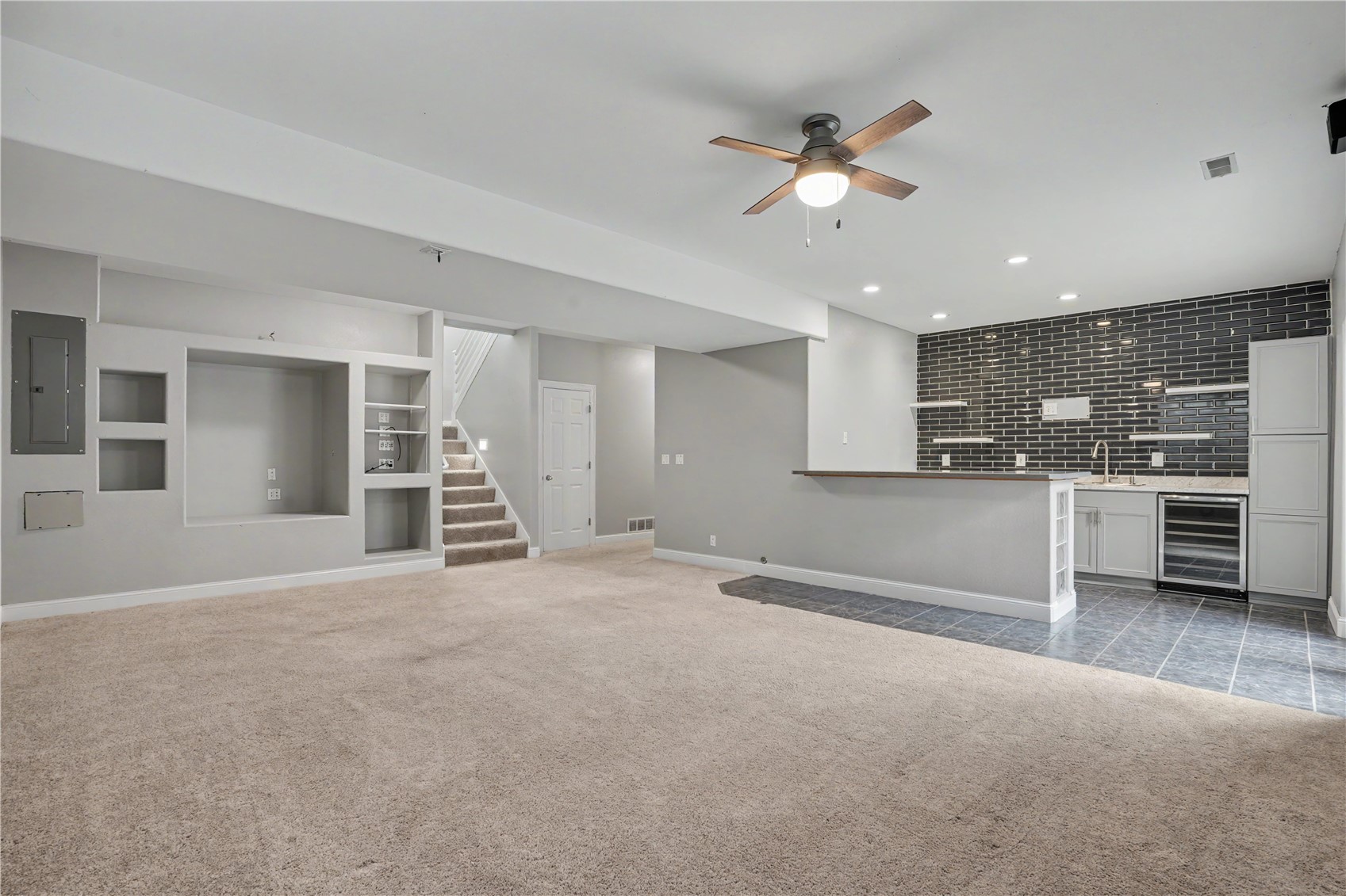 5 E Dovetail Place Coralville IA 52241