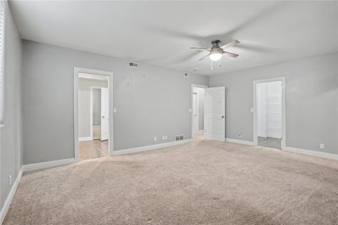 5 E Dovetail Place Coralville IA 52241
