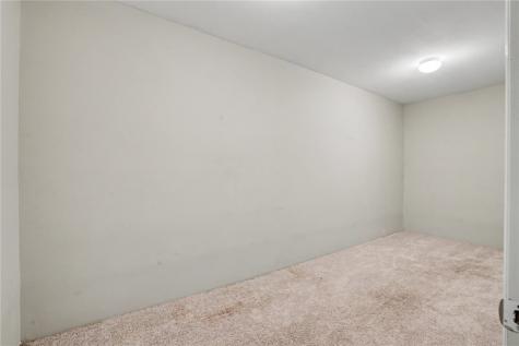 5 E Dovetail Place Coralville IA 52241