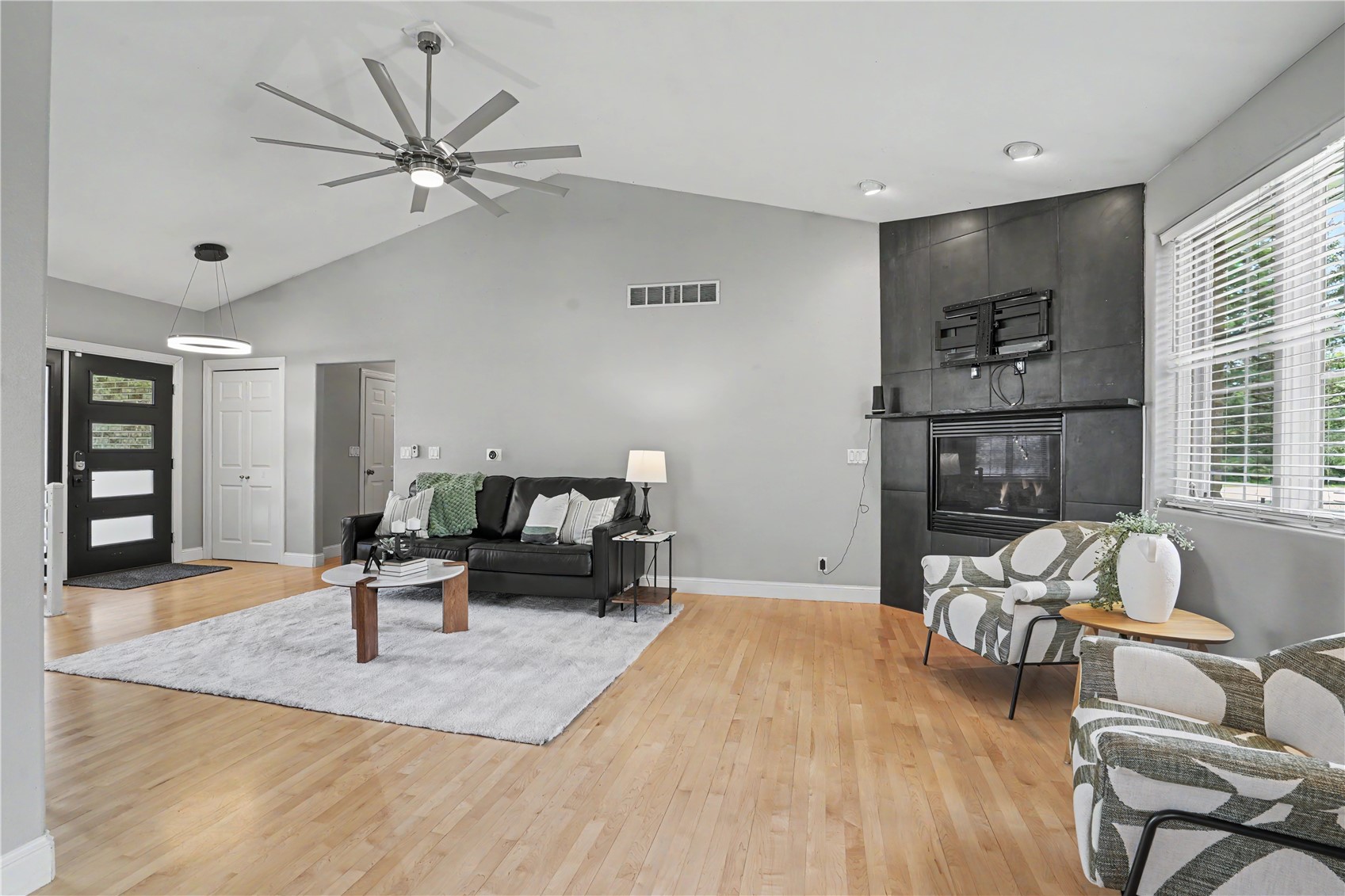 5 E Dovetail Place Coralville IA 52241