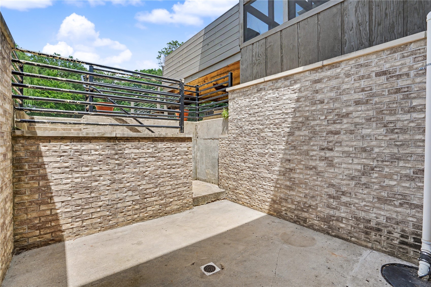 5 E Dovetail Place Coralville IA 52241