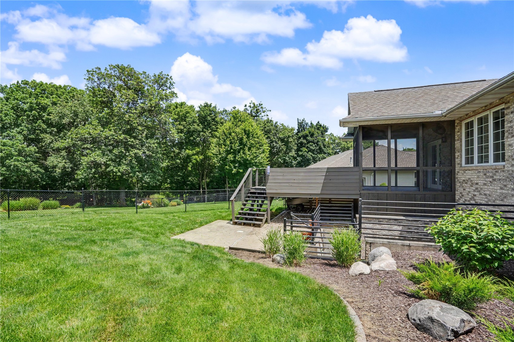 5 E Dovetail Place Coralville IA 52241