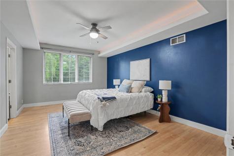 5 E Dovetail Place Coralville IA 52241