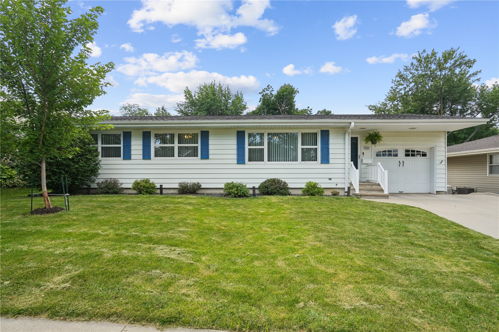 2245 Brockman Avenue Marion IA 52302