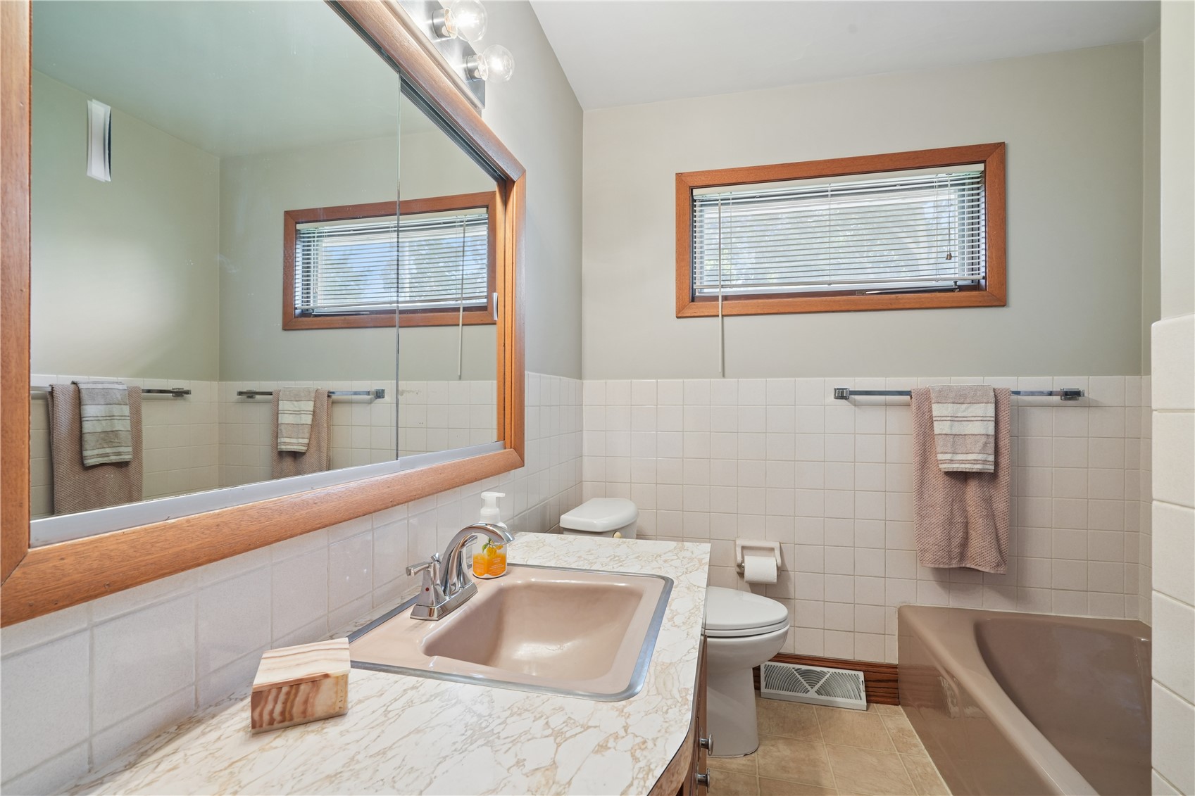 2245 Brockman Avenue Marion IA 52302