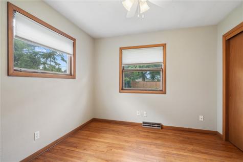 2245 Brockman Avenue Marion IA 52302