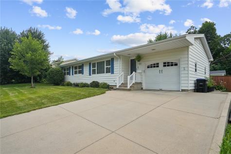 2245 Brockman Avenue Marion IA 52302