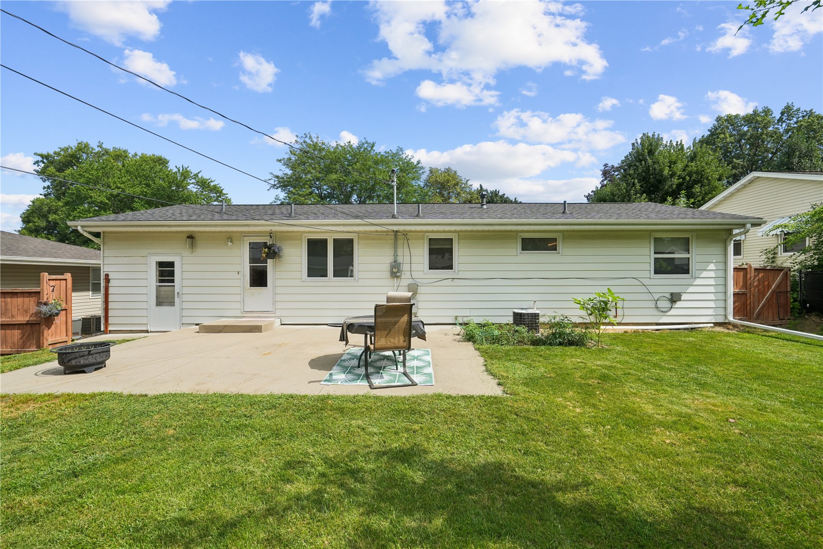 2245 Brockman Avenue Marion IA 52302