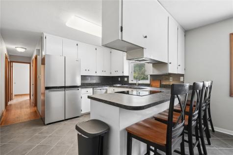 2245 Brockman Avenue Marion IA 52302