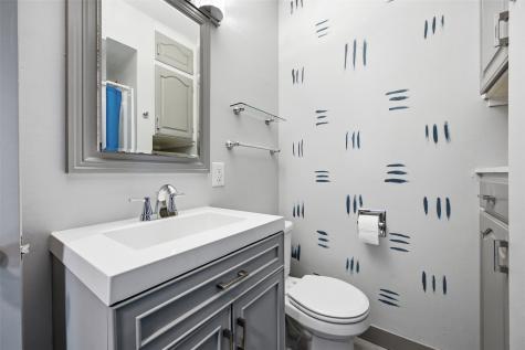2739 Franklin Avenue NE Cedar Rapids IA 52402