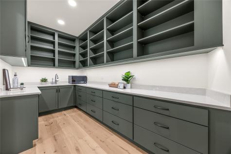 215 Northridge Kalona IA 52247