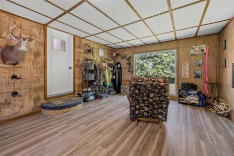 210 W 11th Street Tipton IA 52772