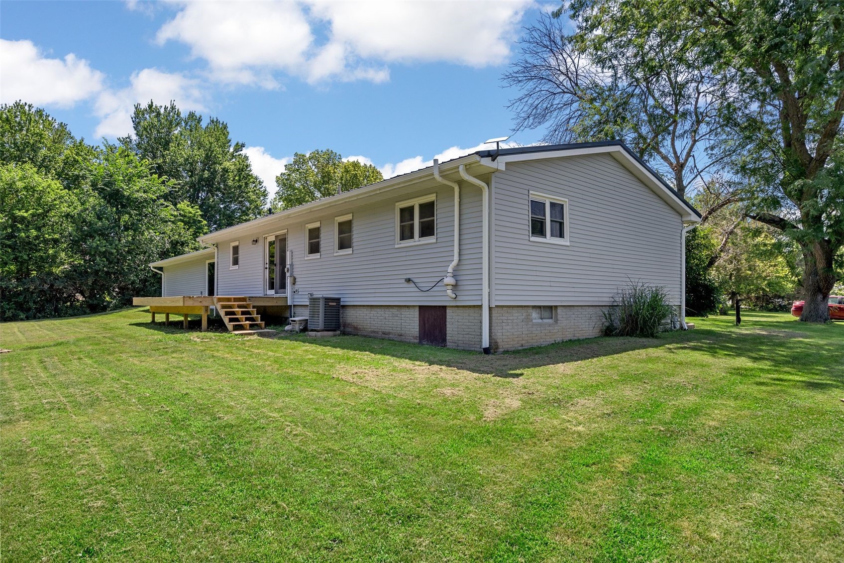 210 W 11th Street Tipton IA 52772