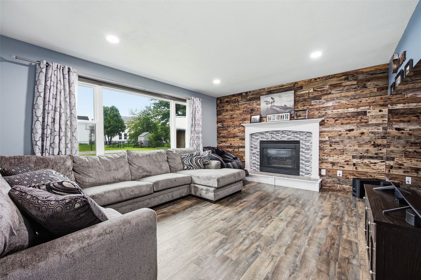7925 Foxfield Drive NE Cedar Rapids IA 52402