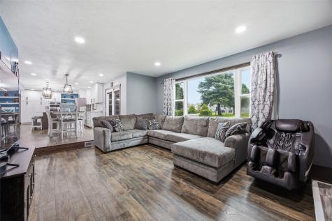 7925 Foxfield Drive NE Cedar Rapids IA 52402